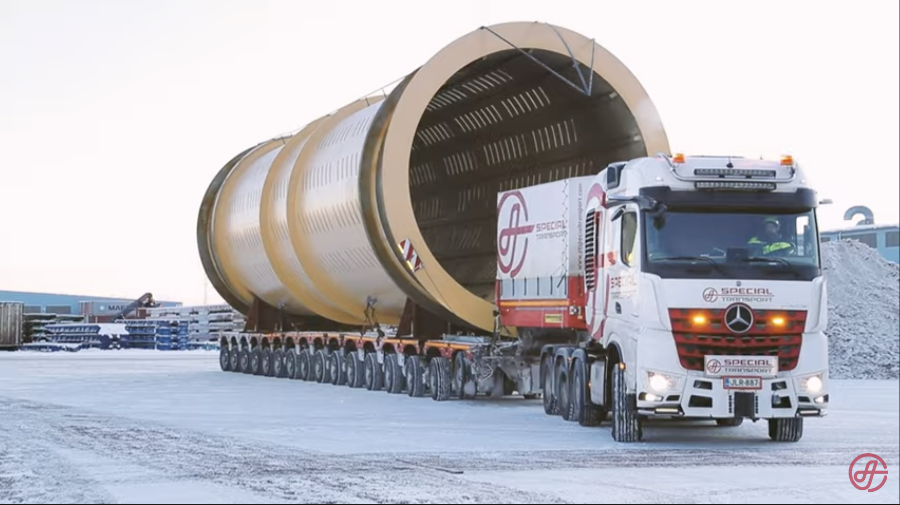 Transport of a debarking drum weighing 224 tons