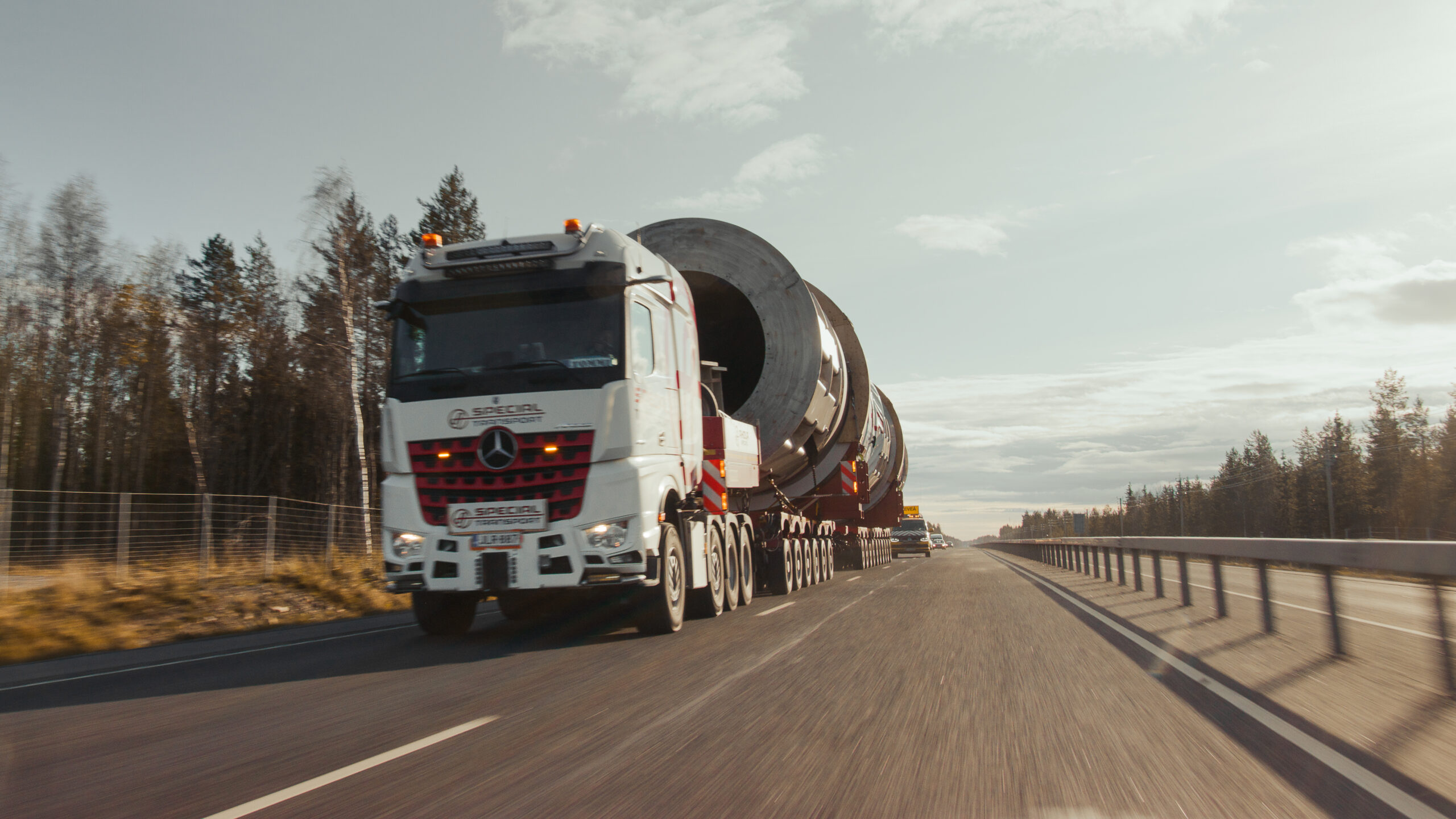 Transport of massive pulper drums from Finland to Germany